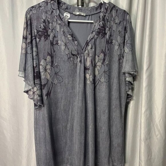 IT Gray Floral Ruffle Sleeve Blouse Top Women’s XL Tunic - Picture 4 of 10